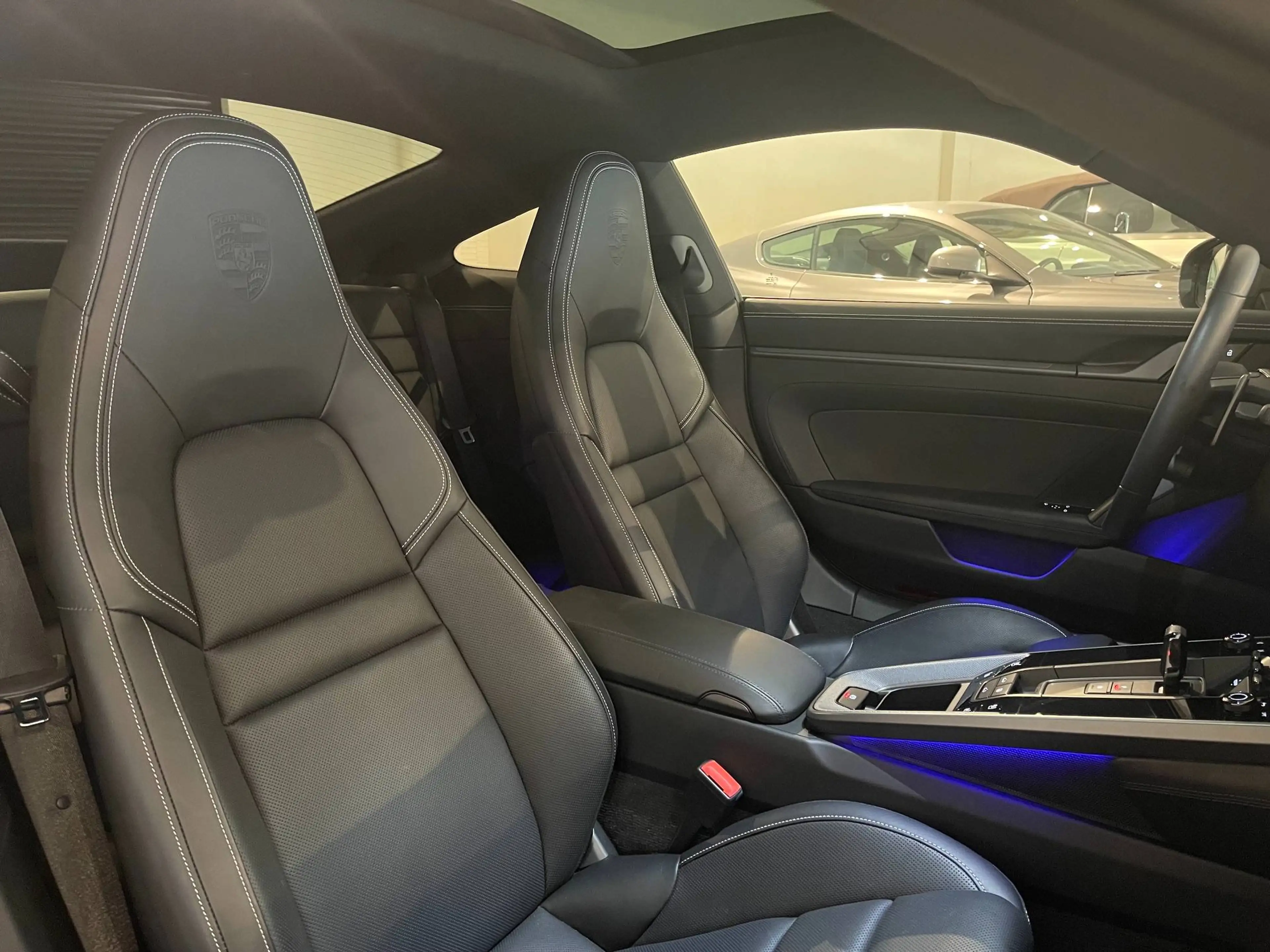 Porsche 992 Carrera 4S Coupé — photo 6