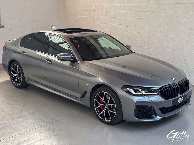 Photo du véhicule BMW 530