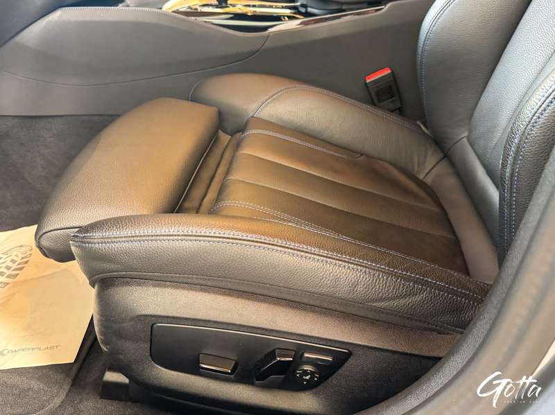 Photo du véhicule BMW 530