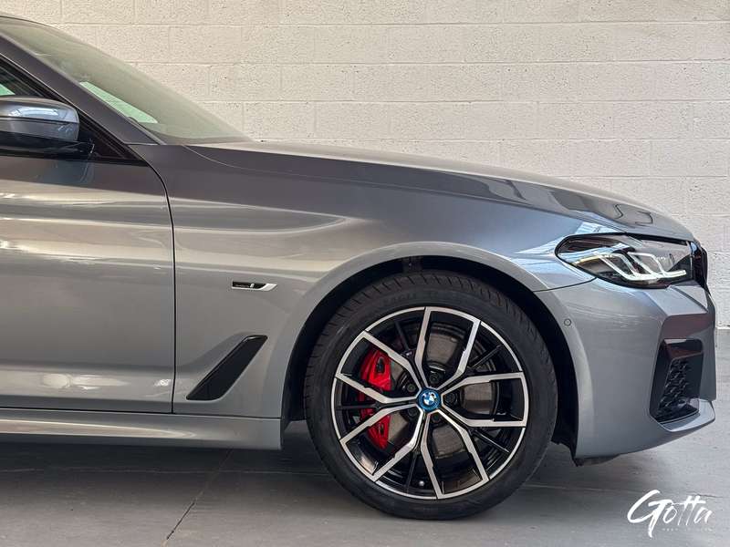 Photo du véhicule BMW 530