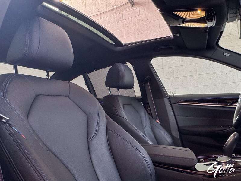 Photo du véhicule BMW 530