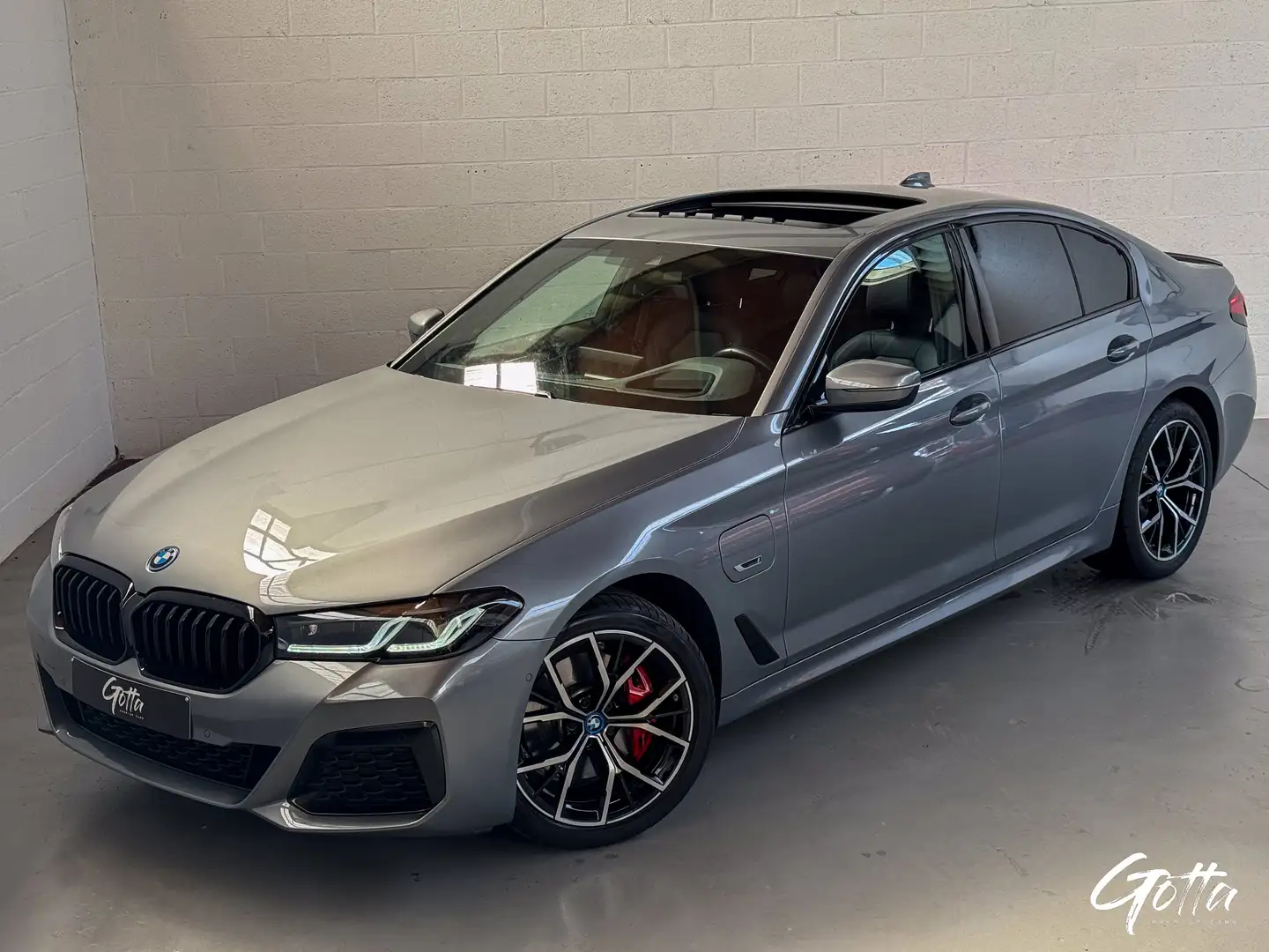 BMW 530 eA PHEV 184CH**TOIT OUVRANT/PACK M/ ATTACHE REMORQ Gris - 1