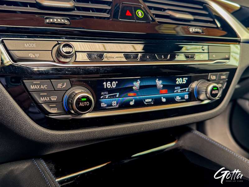 Photo du véhicule BMW 530