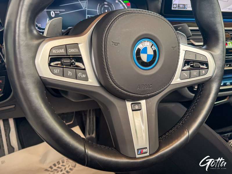 Photo du véhicule BMW 530