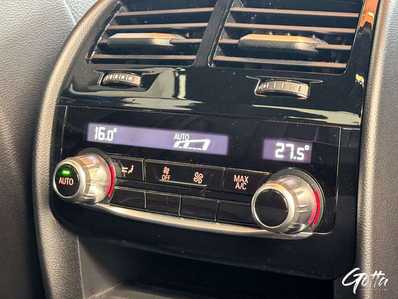 Photo du véhicule BMW 530