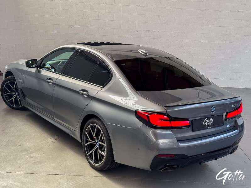 Photo du véhicule BMW 530