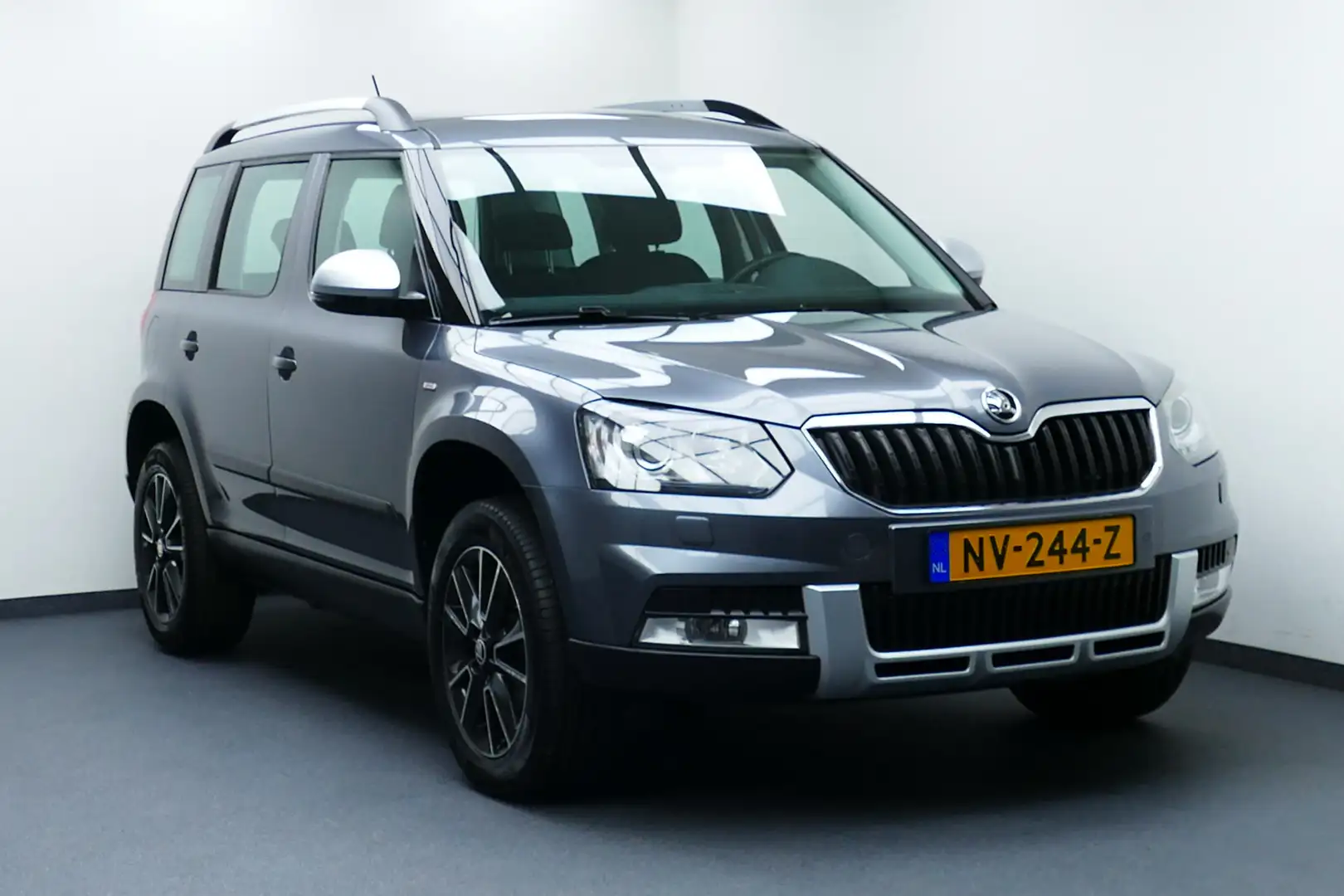 Skoda Yeti Outdoor 1.4 TSI Greentech Drive 1-Eig. Camera, Sto siva - 1