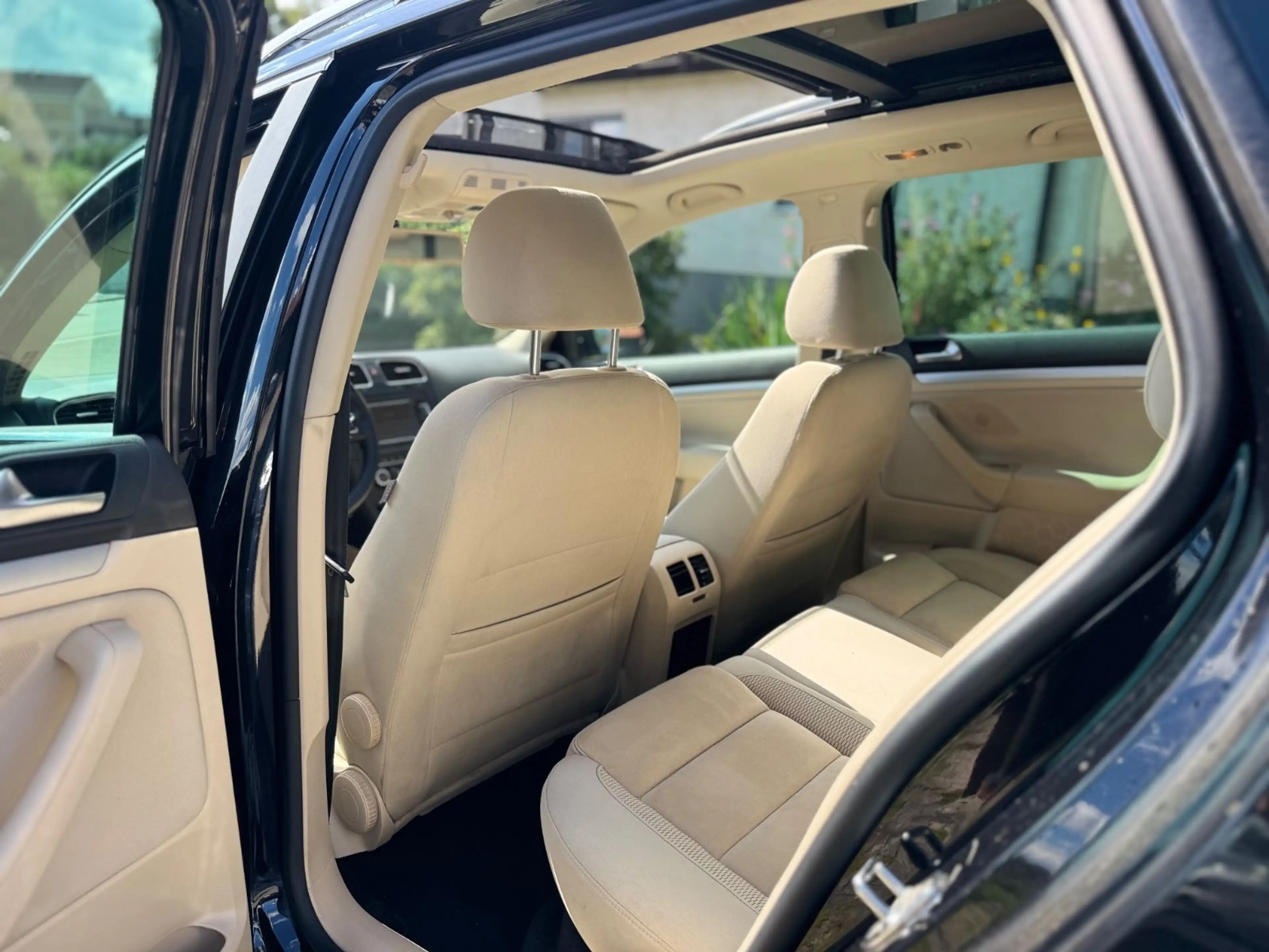 Volkswagen Golf VI Variant Highline Pano Standheizung — photo 11