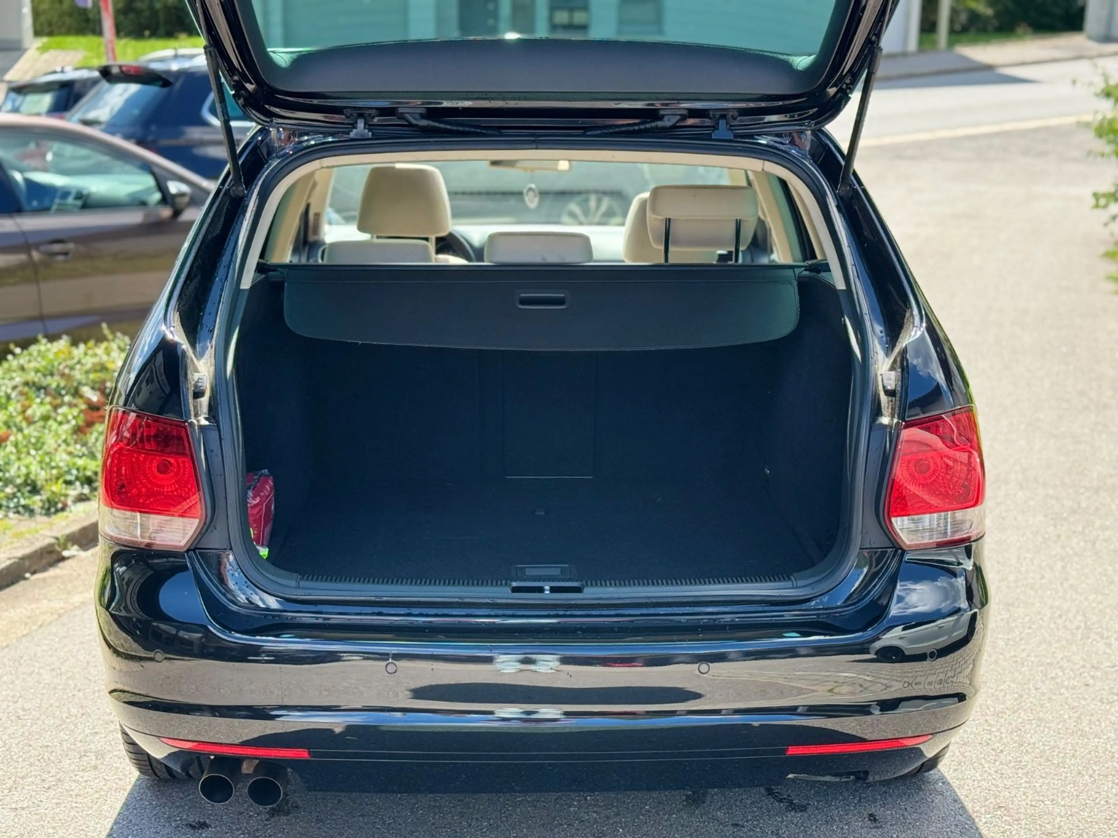 Volkswagen Golf VI Variant Highline Pano Standheizung — photo 10