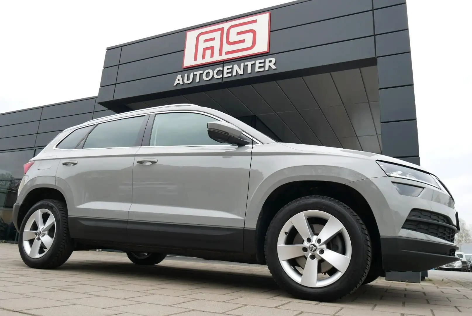 Skoda Karoq Ambition LED ACC Navi SmartLink Totwinkel Grau - 1