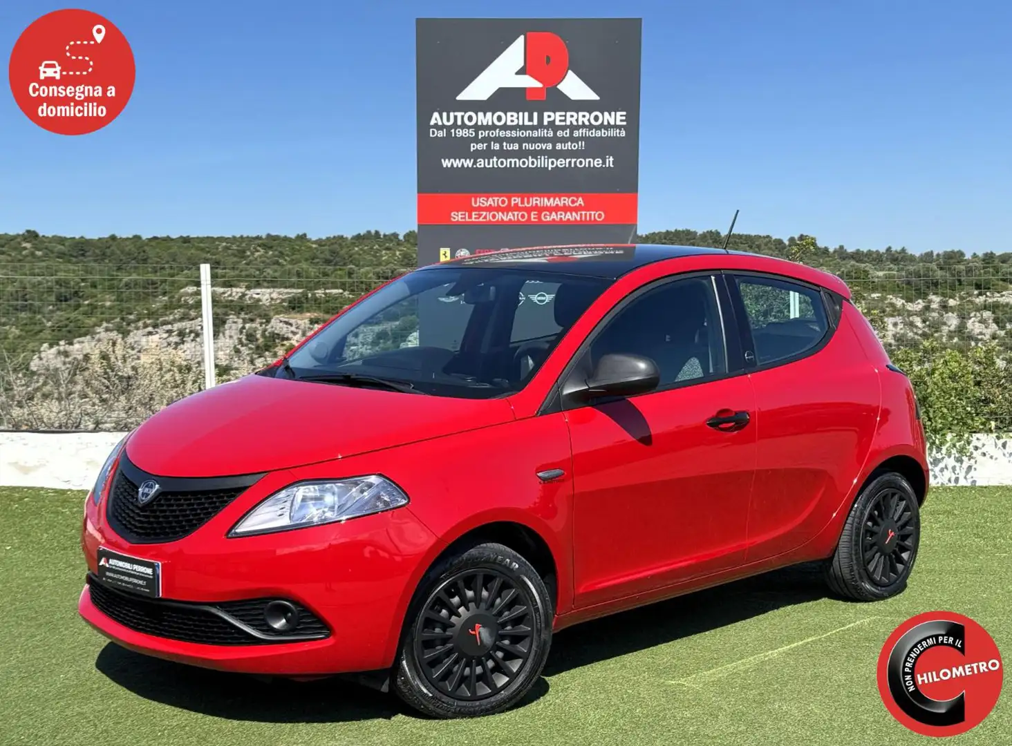 Lancia Ypsilon 1.0 FireFly Hybrid GPL Ecochic Silver Rojo - 1