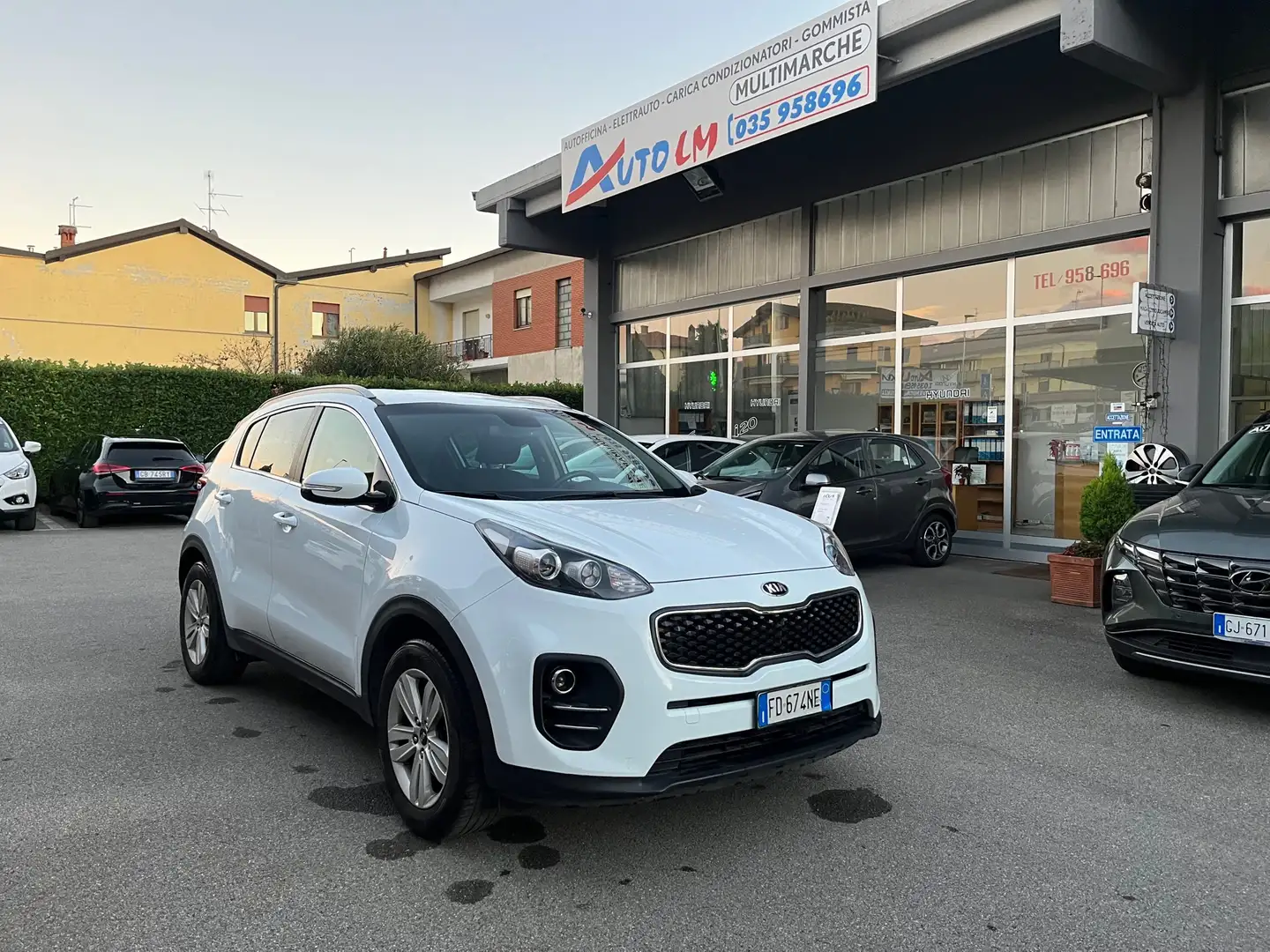 Kia Sportage 1.7 crdi Cool 2wd FL Wit - 1