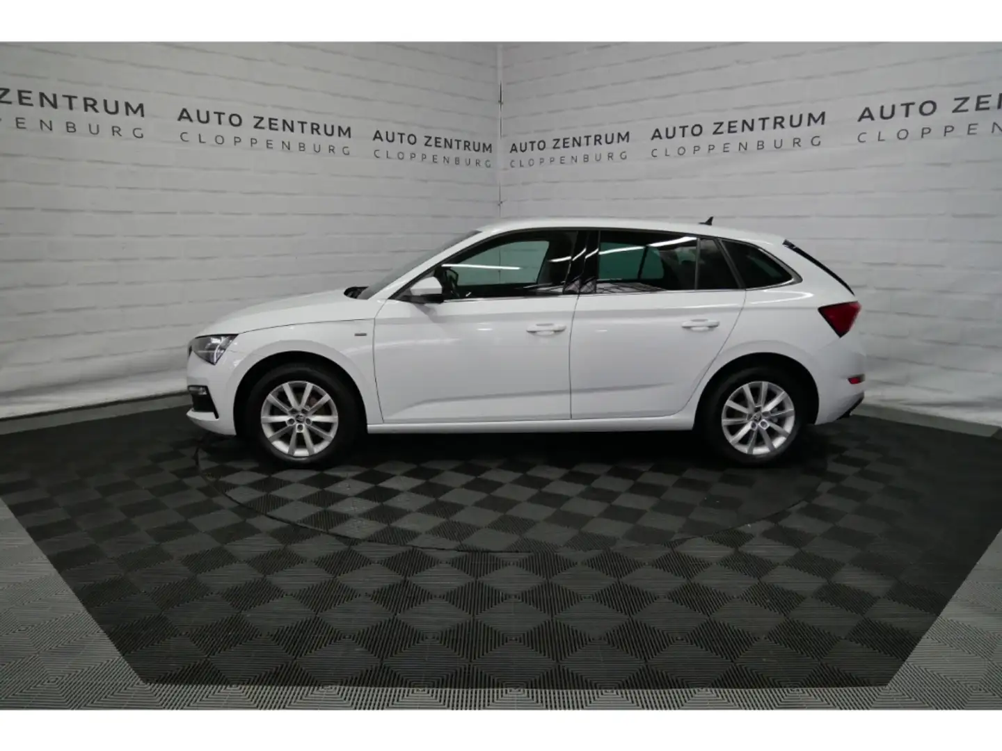 Skoda Scala Ambition LED+Climatronic+PDC+CarPlay+Alu Blanc - 2