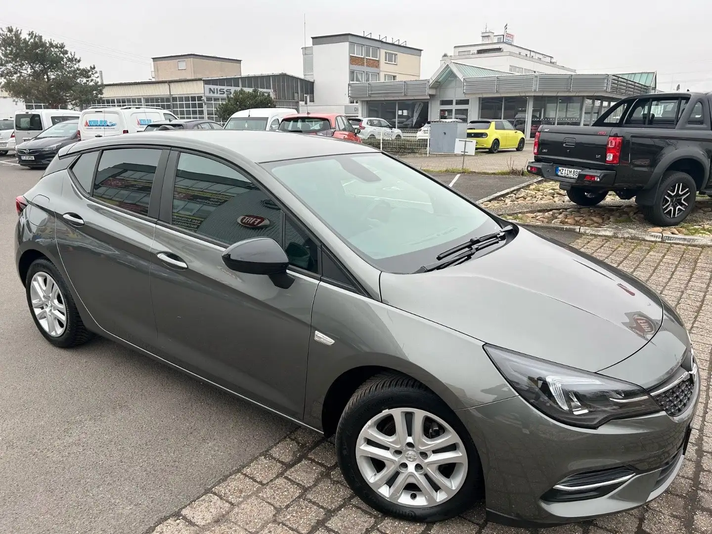 Opel Astra K Edition 1.2 (145PS)Navi, RFK, Winter-Pkt Grau - 1