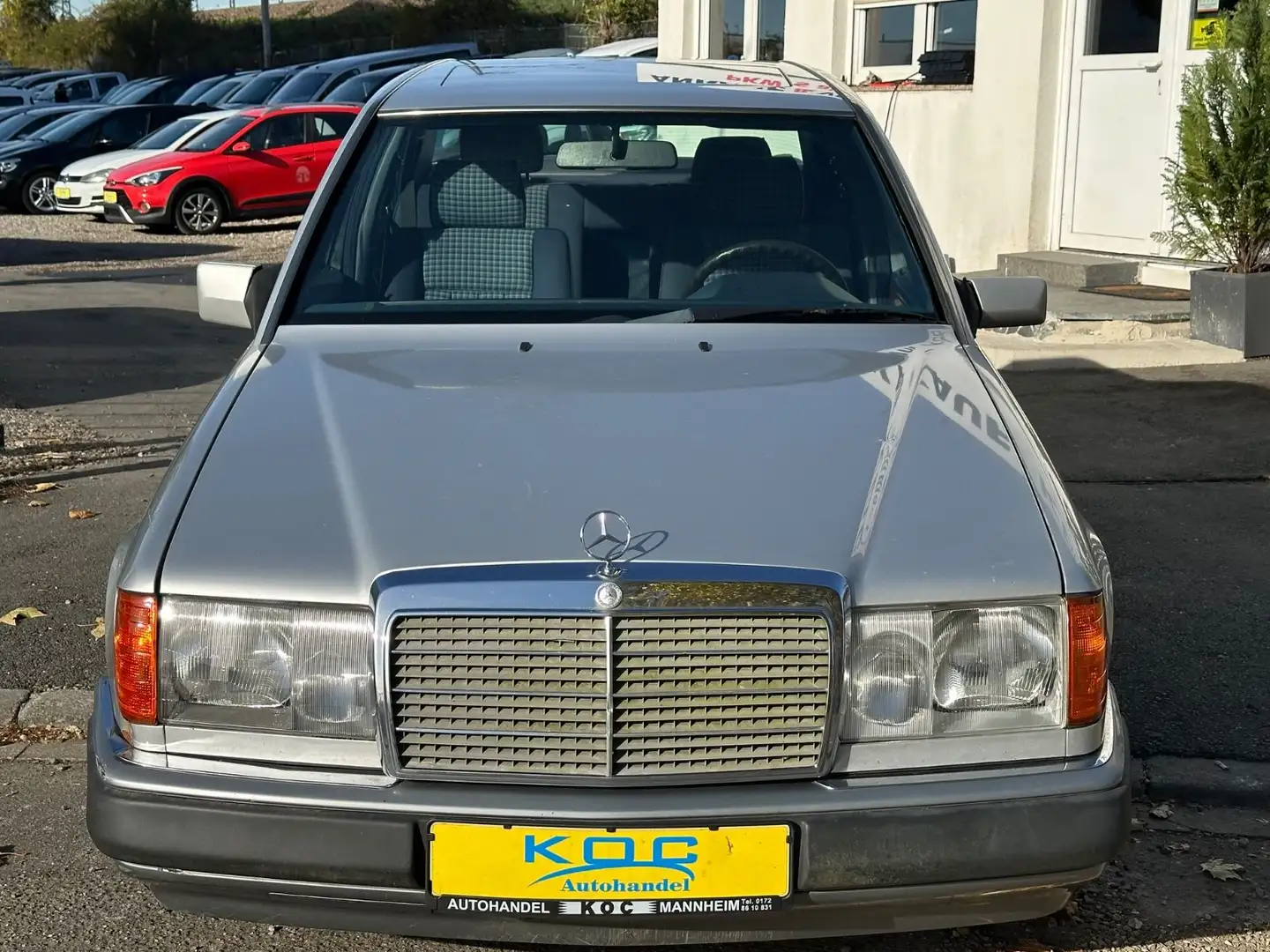 Mercedes-Benz E 200 Grau - 2