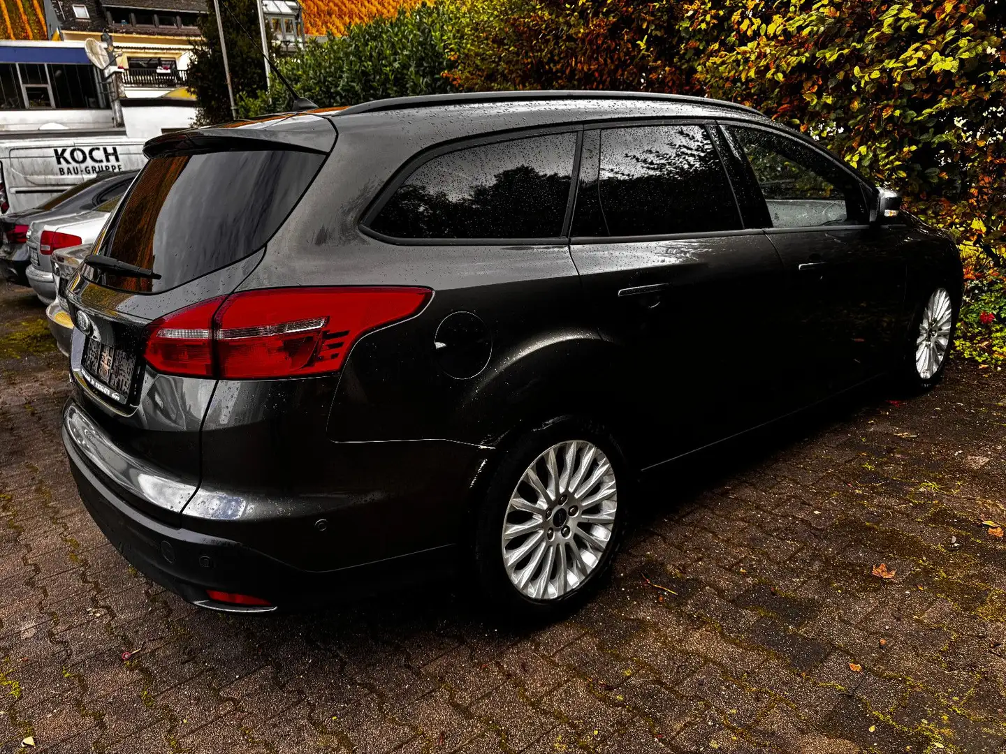 Ford Focus 1.5 Tdci Turnier Business Navi Grau - 1