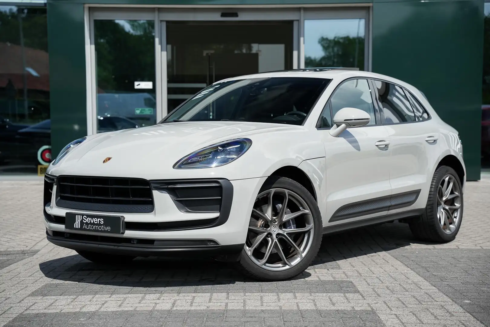 Porsche Macan 2.0 Facelift | Kreide | | Panoramadak |  BOSE Surr Grau - 2