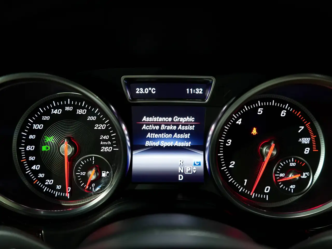 Mercedes-Benz GLE снимка Mercedes-Benz GLE