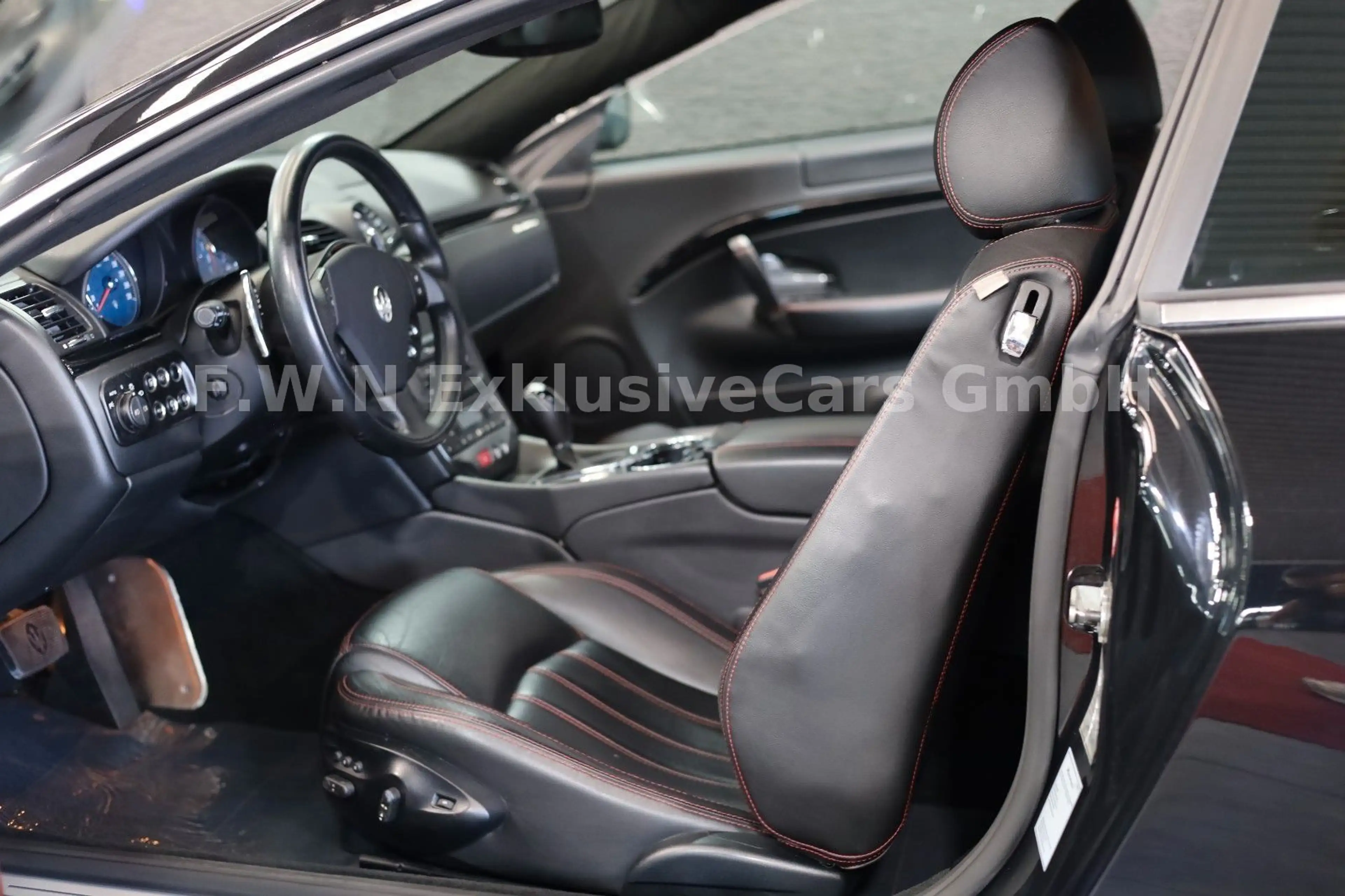 Maserati GranTurismo 4.2 V8 Automatik*Leder*Sport Coupe — photo 2