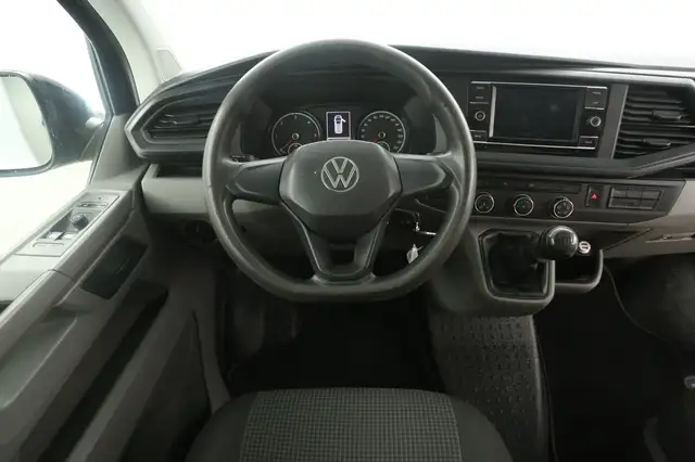 Volkswagen Transporter view 2