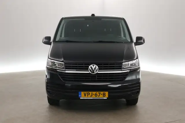 Volkswagen Transporter view 7
