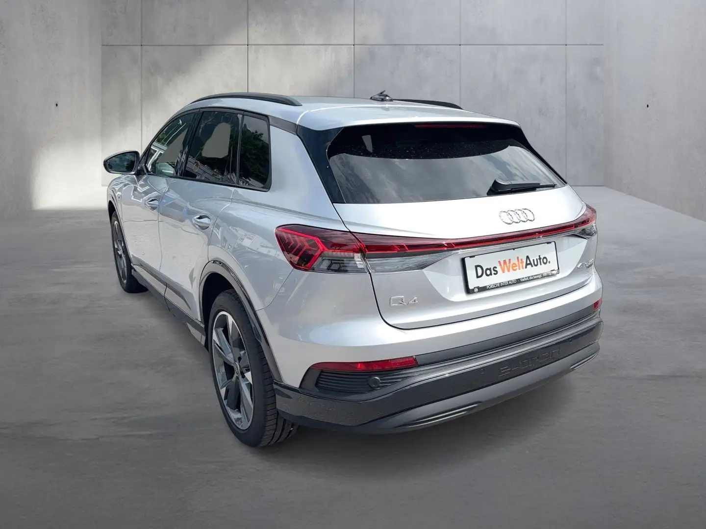 Audi Q4 e-tron Audi Q4 45 e-tron quattro Silber - 2