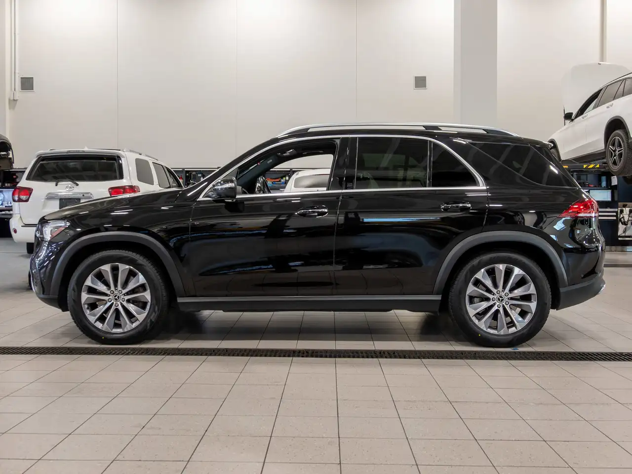 Mercedes-Benz GLE снимка Mercedes-Benz GLE