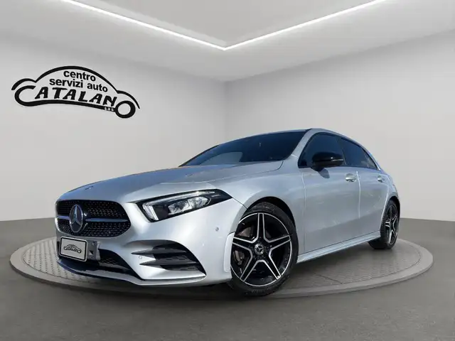 Mercedes-Benz 180 A  d  116CV Automatic 4p. Premium AMG
