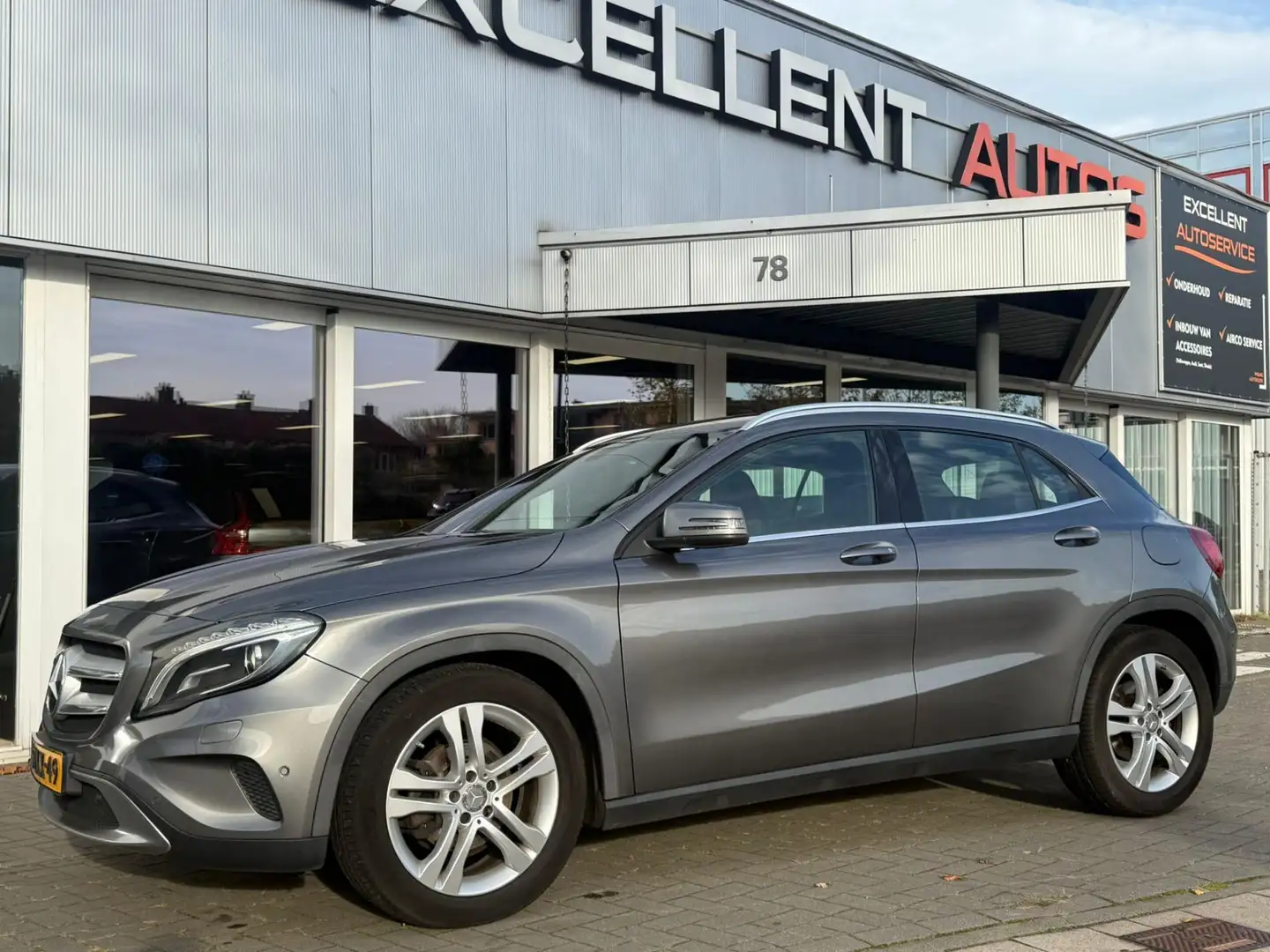 Mercedes-Benz GLA 200 CDI Edition 1 Gris - 2