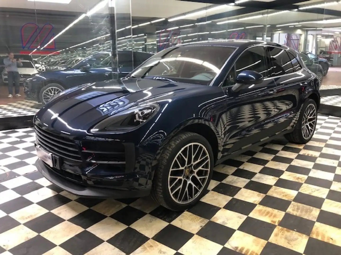 Porsche Macan 2.0 Bleu - 1