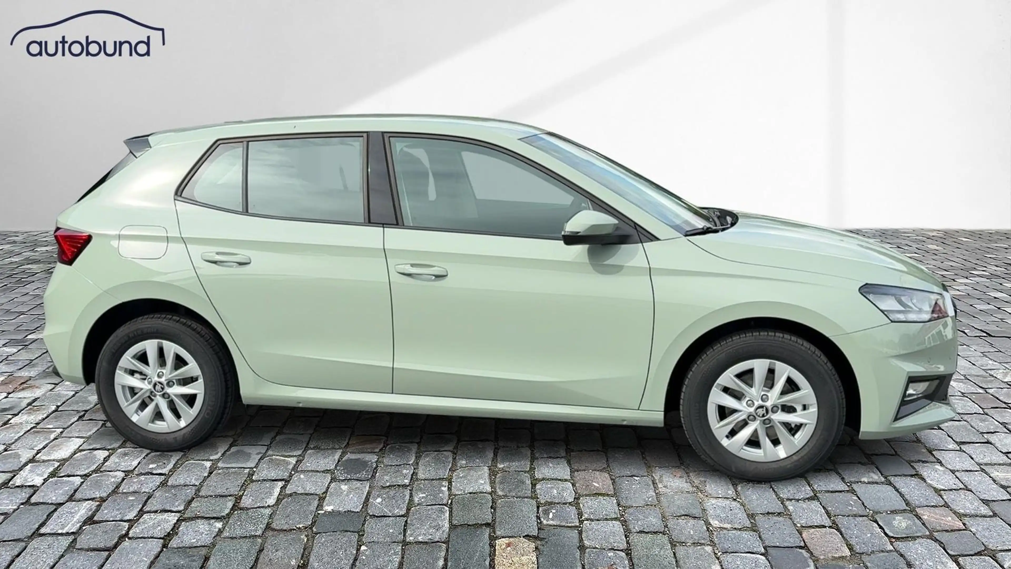Skoda Fabia IV 1,0 TSI Classic Alu LED Link NBA PDC RFK SHA — photo 4
