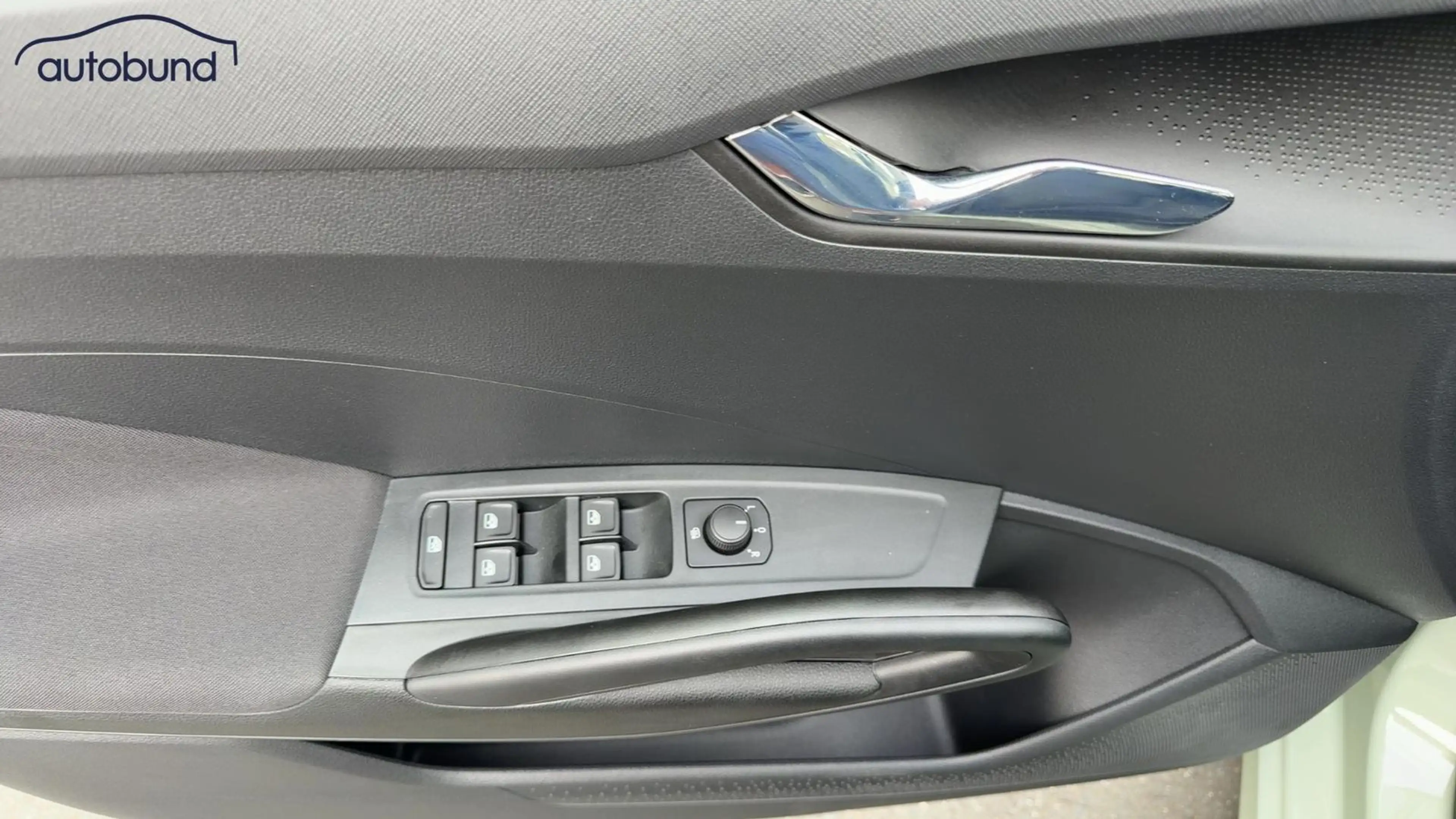 Skoda Fabia IV 1,0 TSI Classic Alu LED Link NBA PDC RFK SHA — photo 11