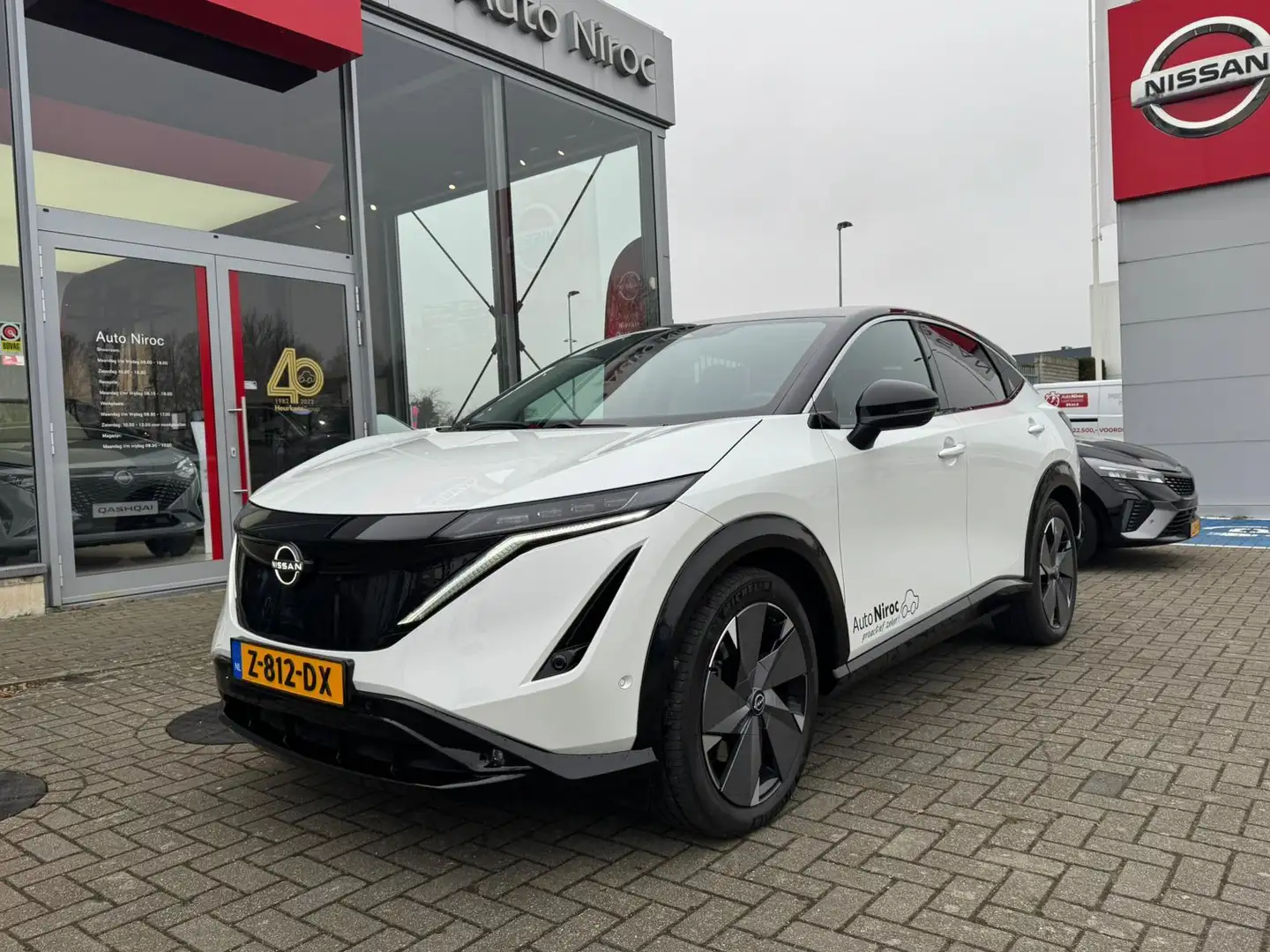 Nissan Ariya Evolve 87 kWh | 20"LM VELGEN | TWO TONE LAK | DEMO Weiß - 2