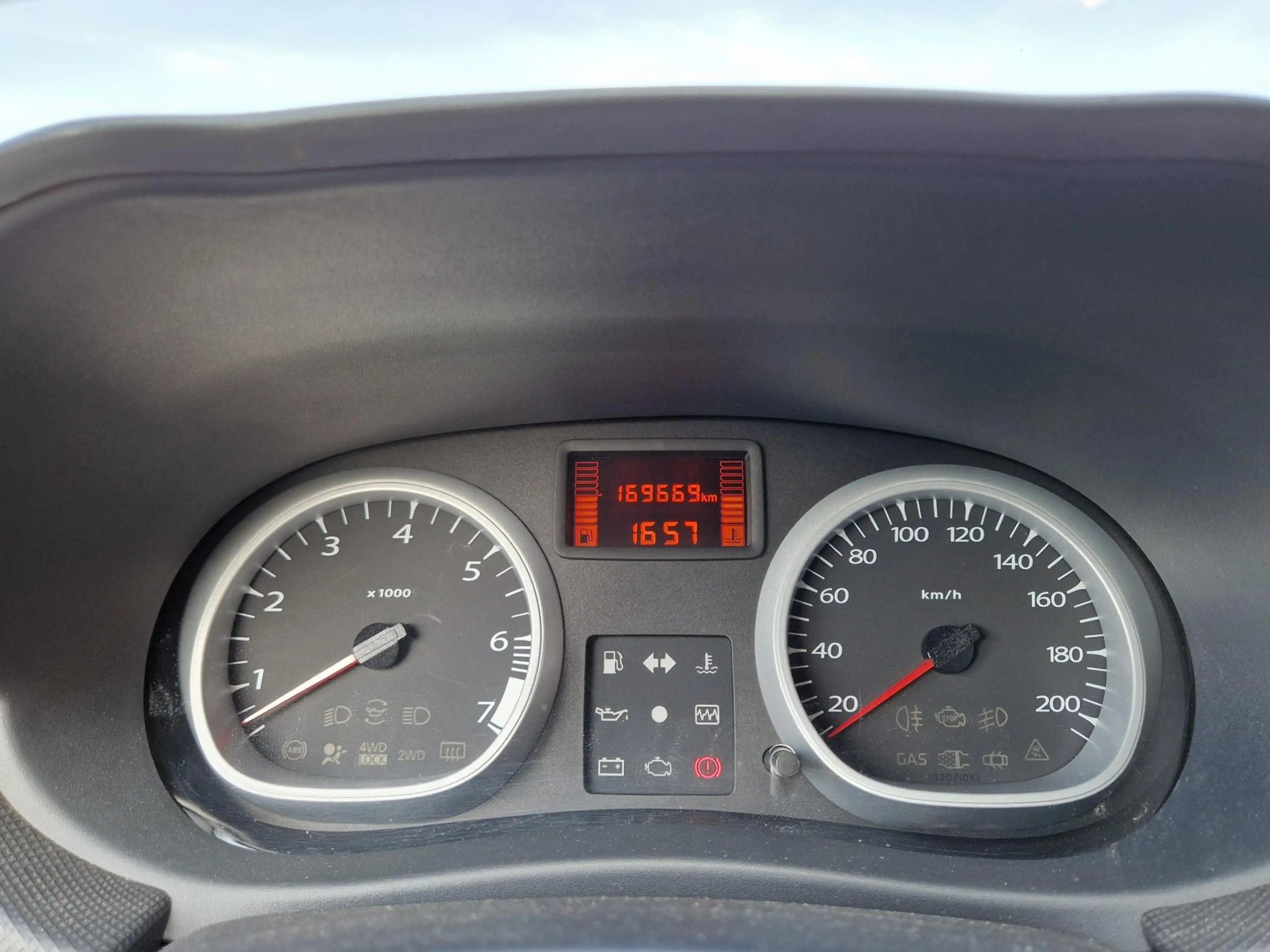 Dacia Duster 1.6 Lauréate 2wd — photo 11