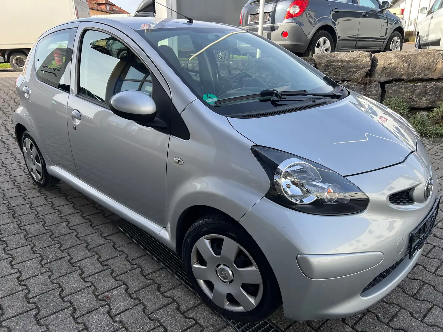 Toyota Aygo Aygo 5-Türer City Silber - 2