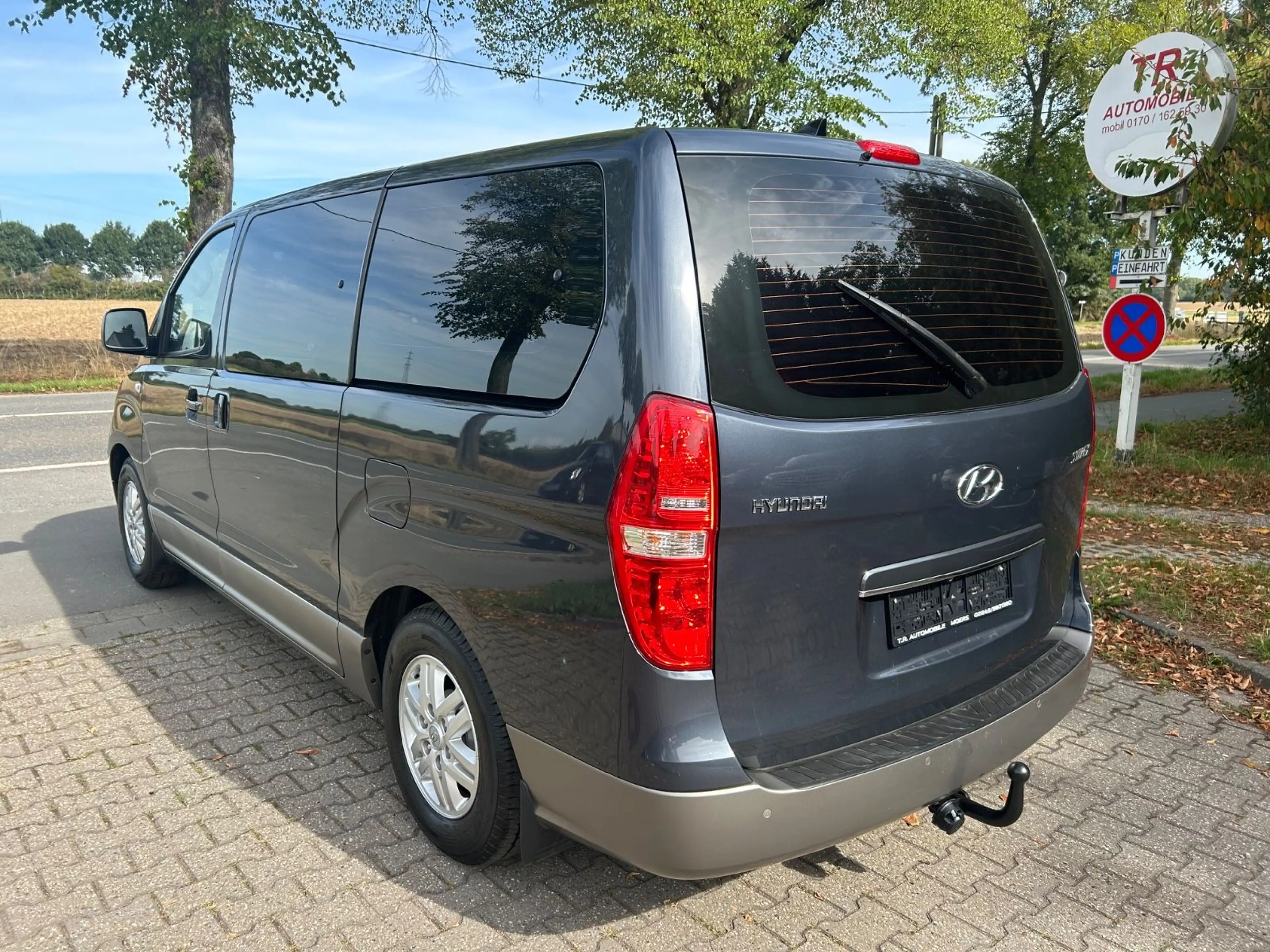 Hyundai H-1 H-1 Grand Starex — photo 8