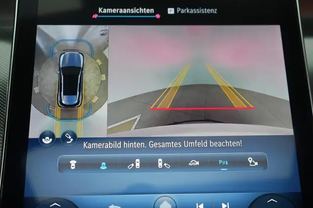 Mercedes-Benz 220 view 16