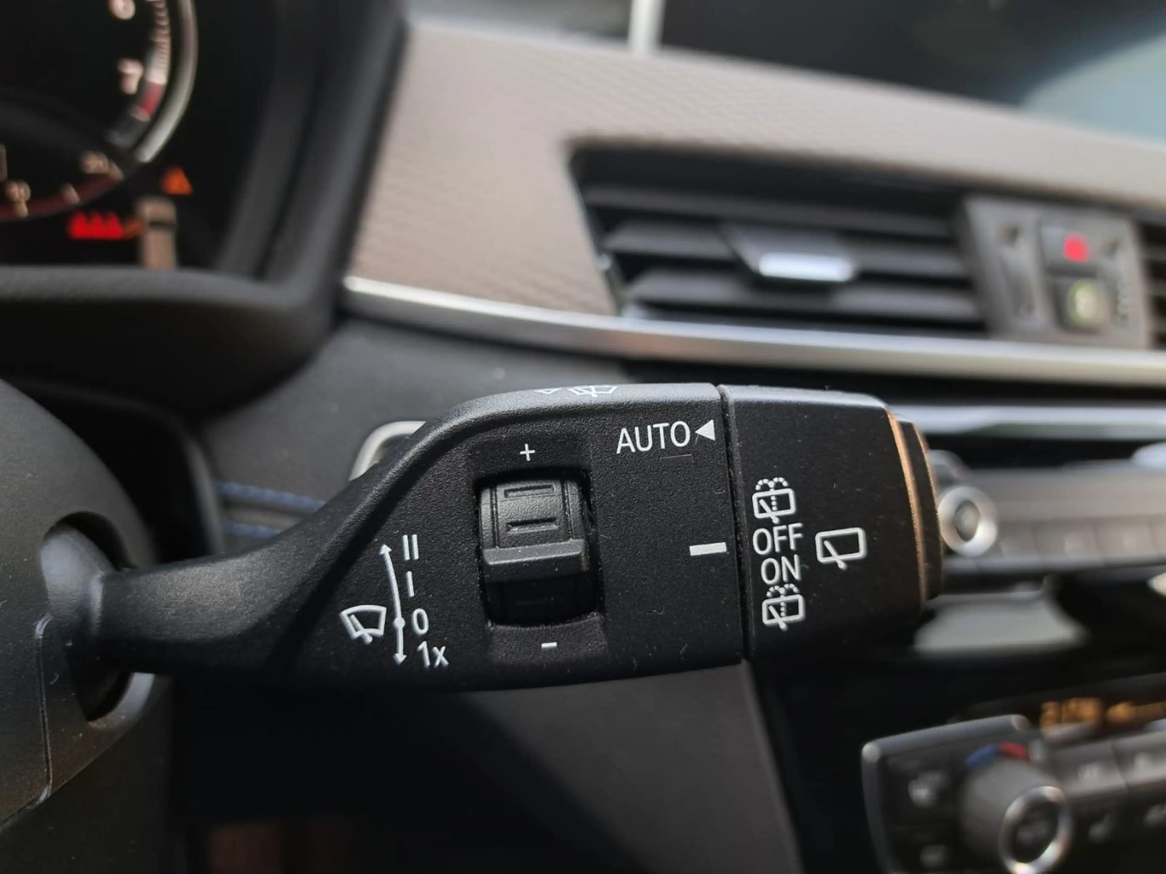 BMW X2 sDrive 20i M-Sport zuverlässiger SUV*wenig KM — photo 27