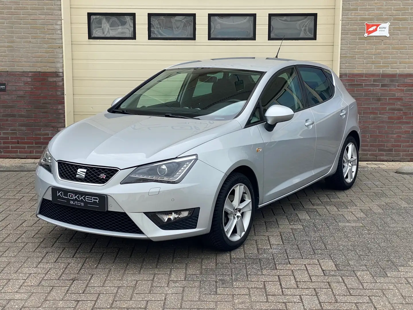 SEAT Ibiza 1.0 EcoTSI FR Connect 12 MND garantie | Carplay | Grau - 1