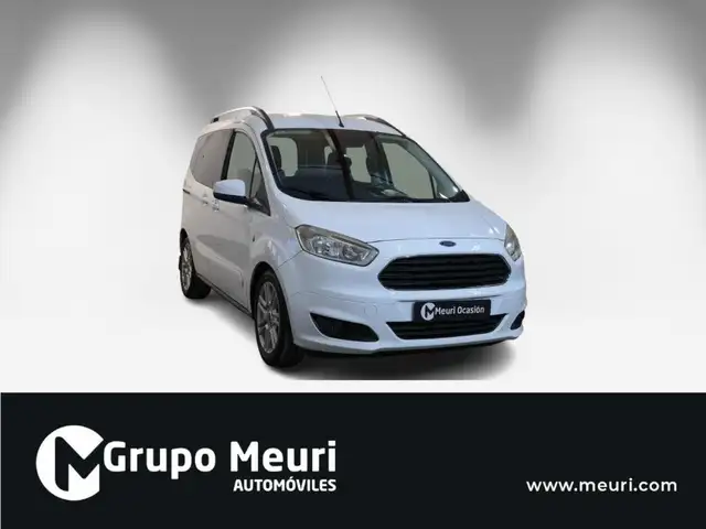 Ford Tourneo Courier 1.0 Ecoboost Titanium