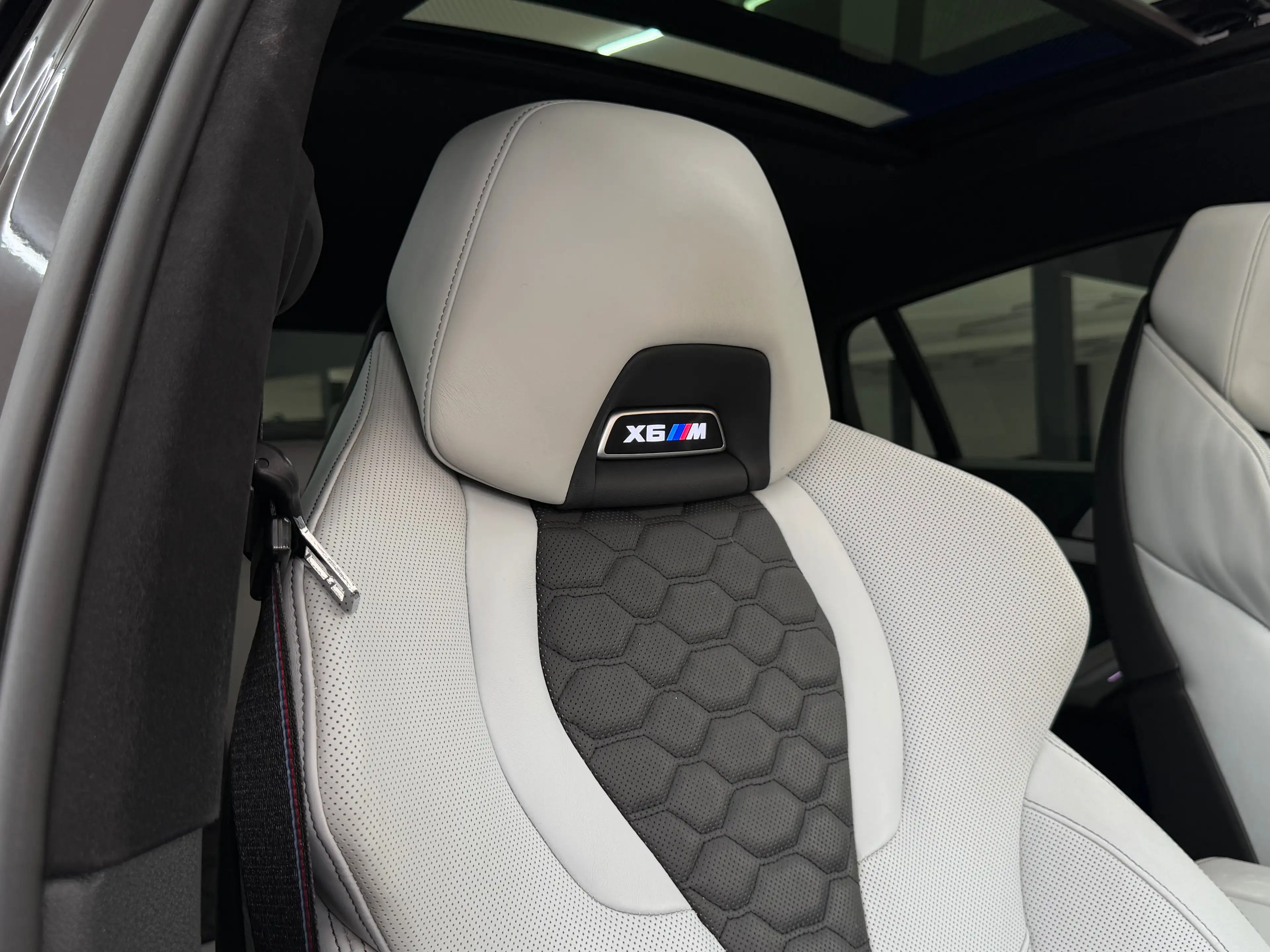 BMW X6 M X6 M 4.4 V8 COMPETITON BLACK PACK MAXTON DESIGN PANORAMIC SKY LOUNCH HEADUP MASSAGES — photo 14