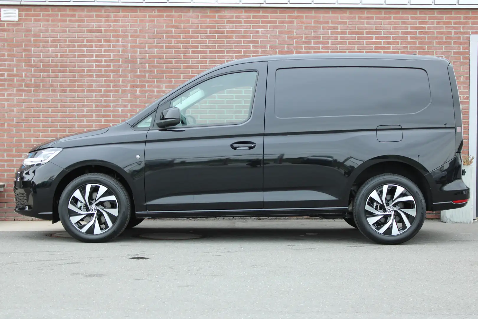 Volkswagen Caddy Cargo 2.0 TDI 122PK DSG Style |LED|DIGITAL-COCKPIT Schwarz - 2