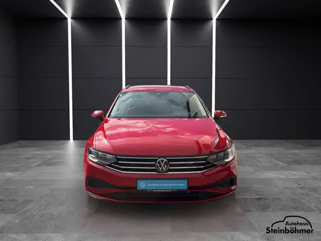 Volkswagen Passat view 9