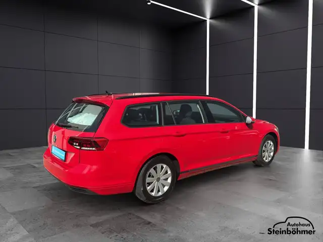 Volkswagen Passat view 6