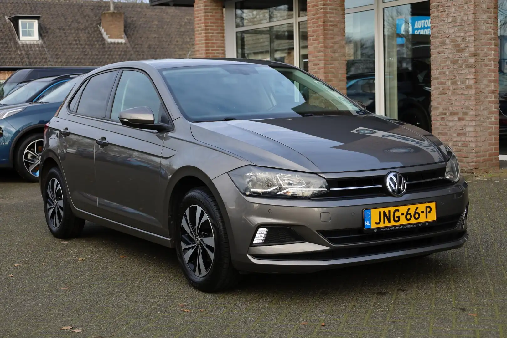 Volkswagen Polo 1.0 MPI Comfortline Business CARPLAY AIRCO DAB CRU Grau - 2