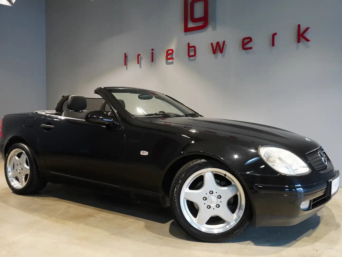 Mercedes-Benz SLK 200 SLK 200*1.Hd.*U-Frei*BRD*Vollleder*AMG*Klima Schwarz - 1