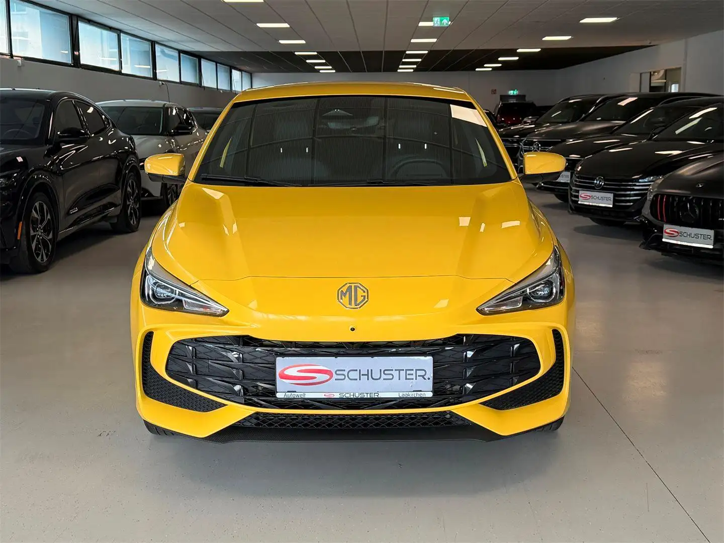 MG MG3 1.5 Luxury Hybrid+ Gelb - 2