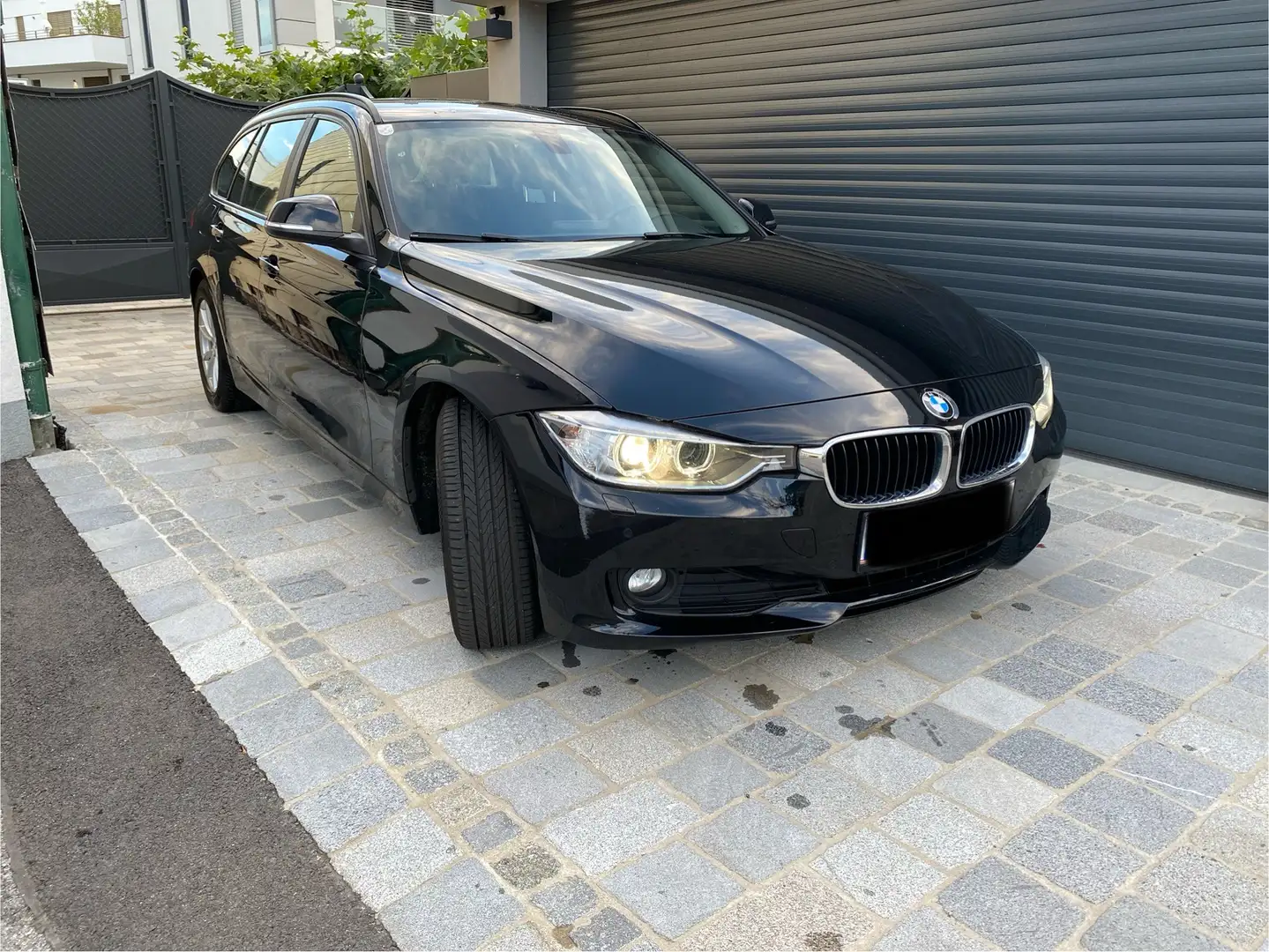 BMW 318 318 d Schwarz - 1