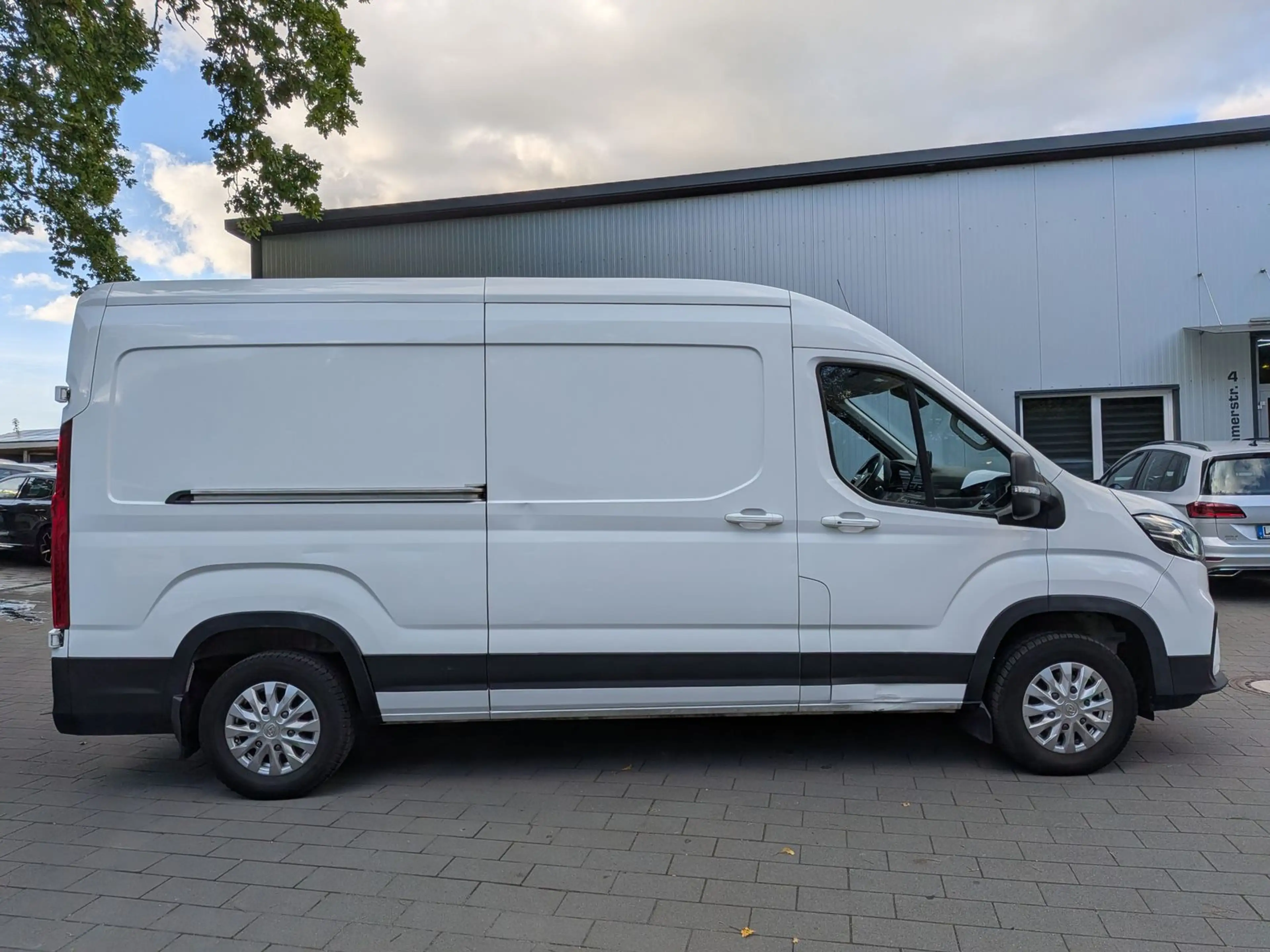 Maxus Deliver 9 L2 H2 TEMPOMAT*KAMERA*KLIMA*PDC* — photo 3