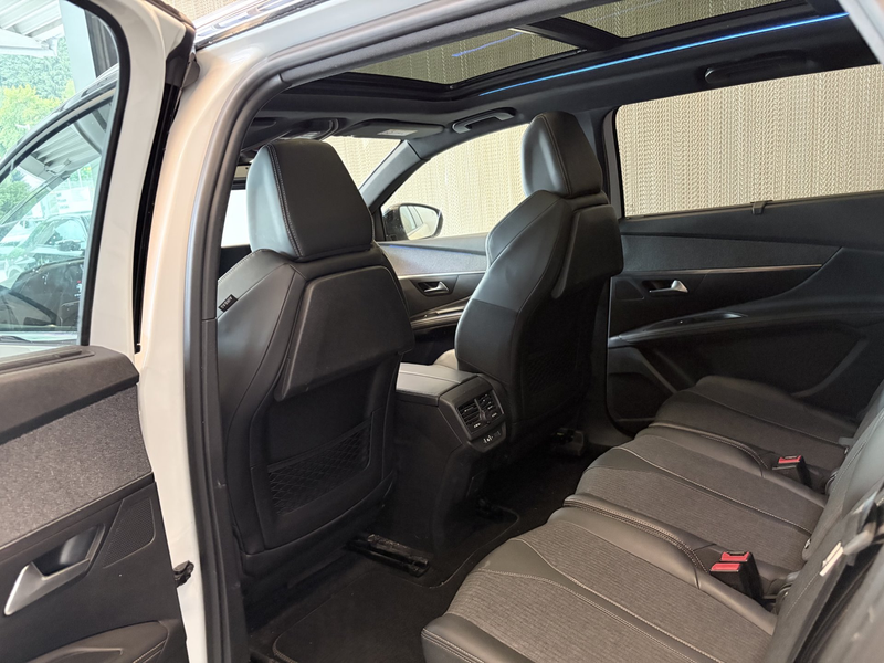 Peugeot 5008 1,5 BlueHDI 130 S&S 6-Gang GT Line — photo 14